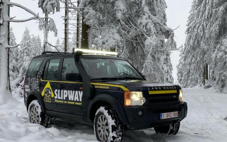 4x4 opvolging sneeuw